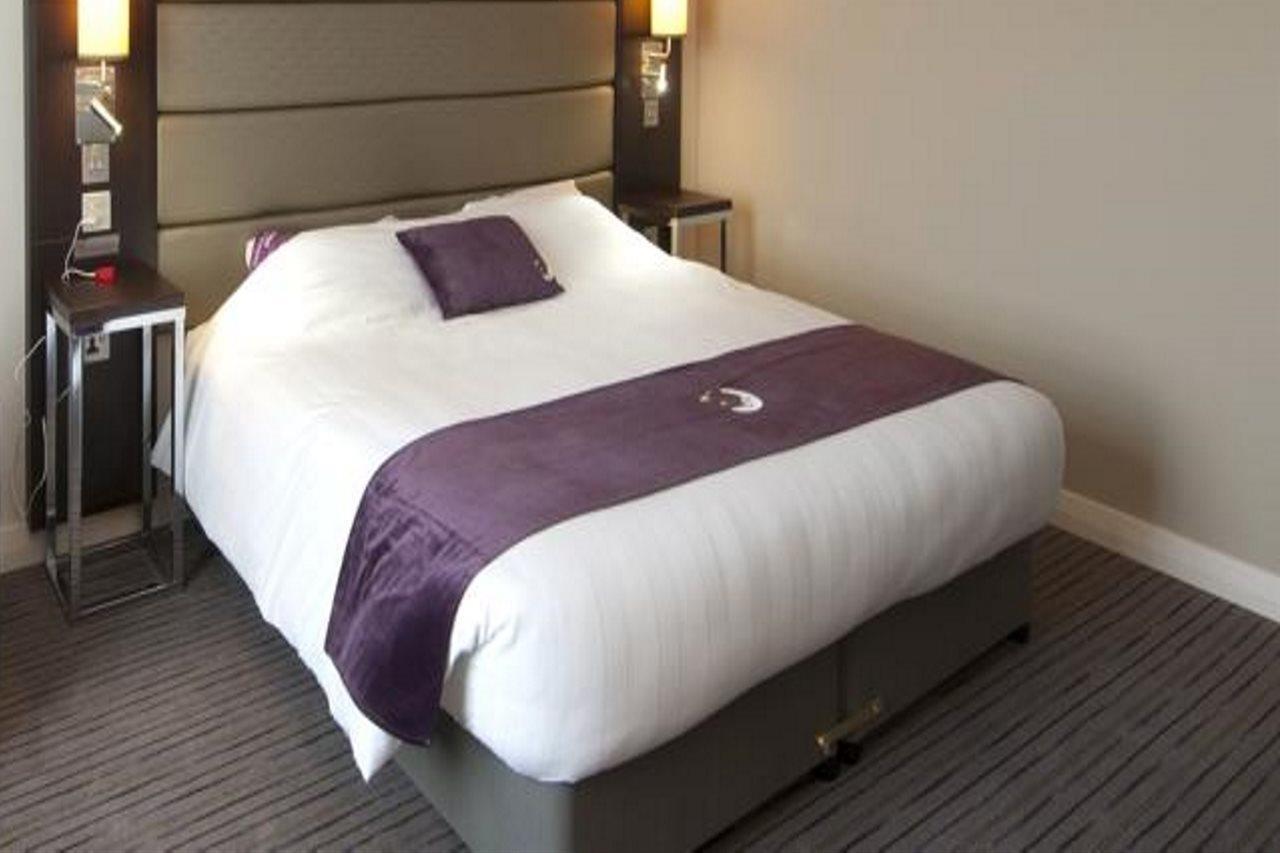 Premier Inn London Elstree / Borehamwood Hotel Buitenkant foto