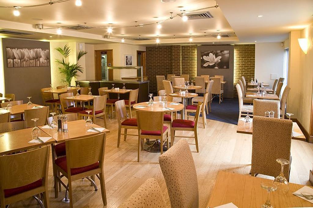 Premier Inn London Elstree / Borehamwood Hotel Buitenkant foto