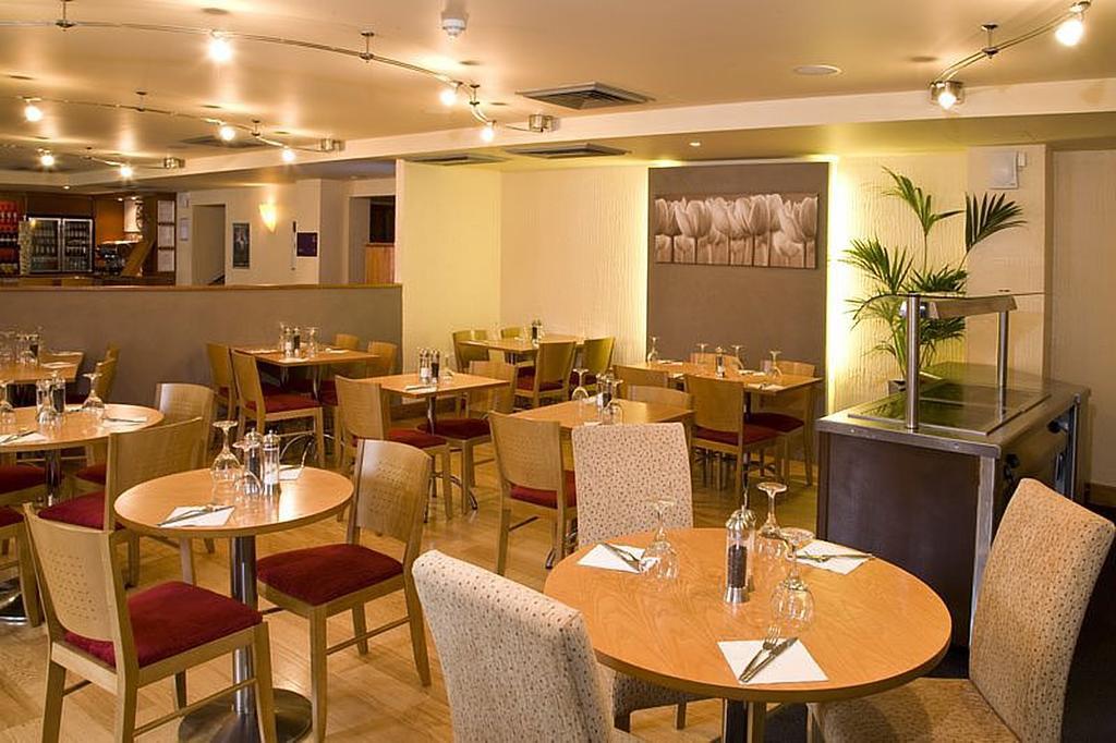 Premier Inn London Elstree / Borehamwood Hotel Buitenkant foto