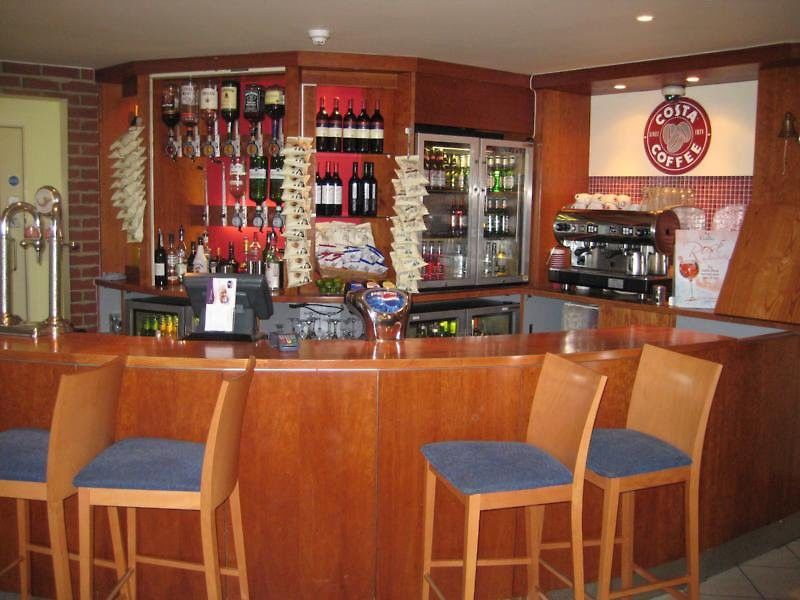 Premier Inn London Elstree / Borehamwood Hotel Buitenkant foto